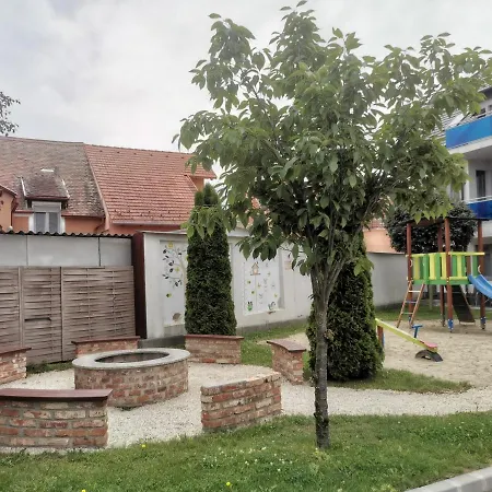 Szabó Lux Apartamento *